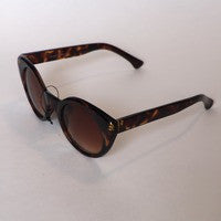 Round cat eye sunglasses